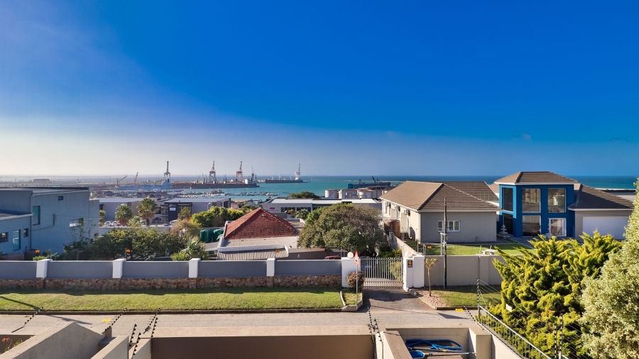 5 Bedroom Property for Sale in Humerail Eastern Cape